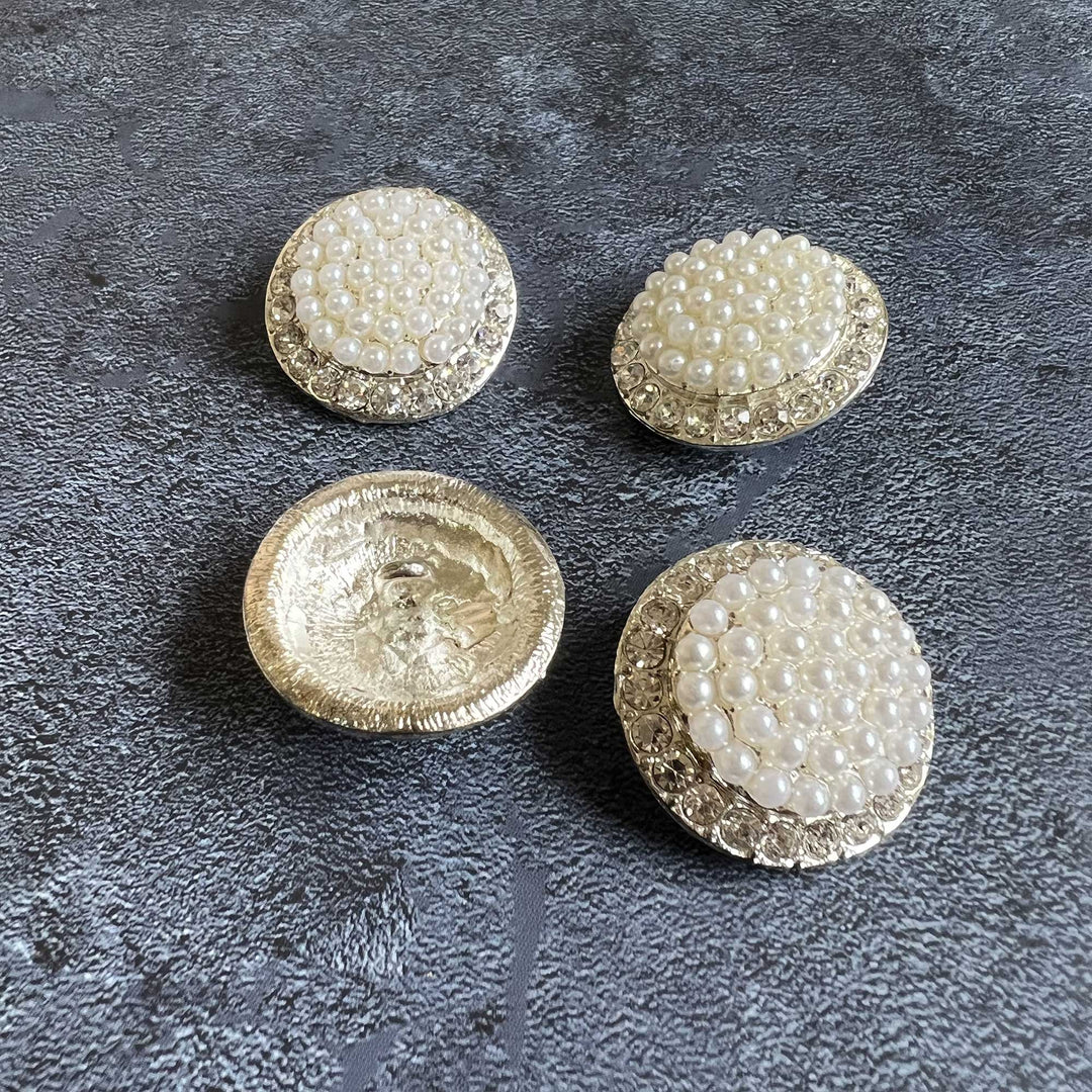 Small Pearl Round Buttons